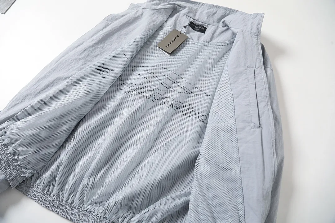 Drop Shipping / / 𝘽𝘼𝙇𝙀𝙉𝘾𝙄𝘼𝙂𝘼 BLCG 26SS 77 3M · T 800 · · · · · · · · · ：Black/Navy Blue/ Size：46/48/50/52